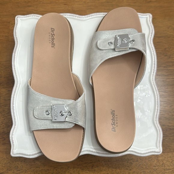 Dr. Scholl's Buckle Slide Sandals Island Icon Silver Metallic - 11 Wide - Picture 3 of 4